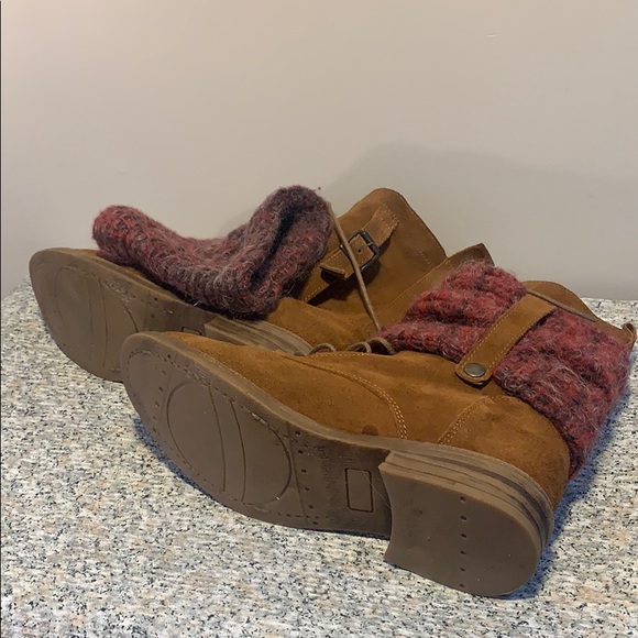 Suede lace up boots - with removable ankle warmers - Picture 6 of 6